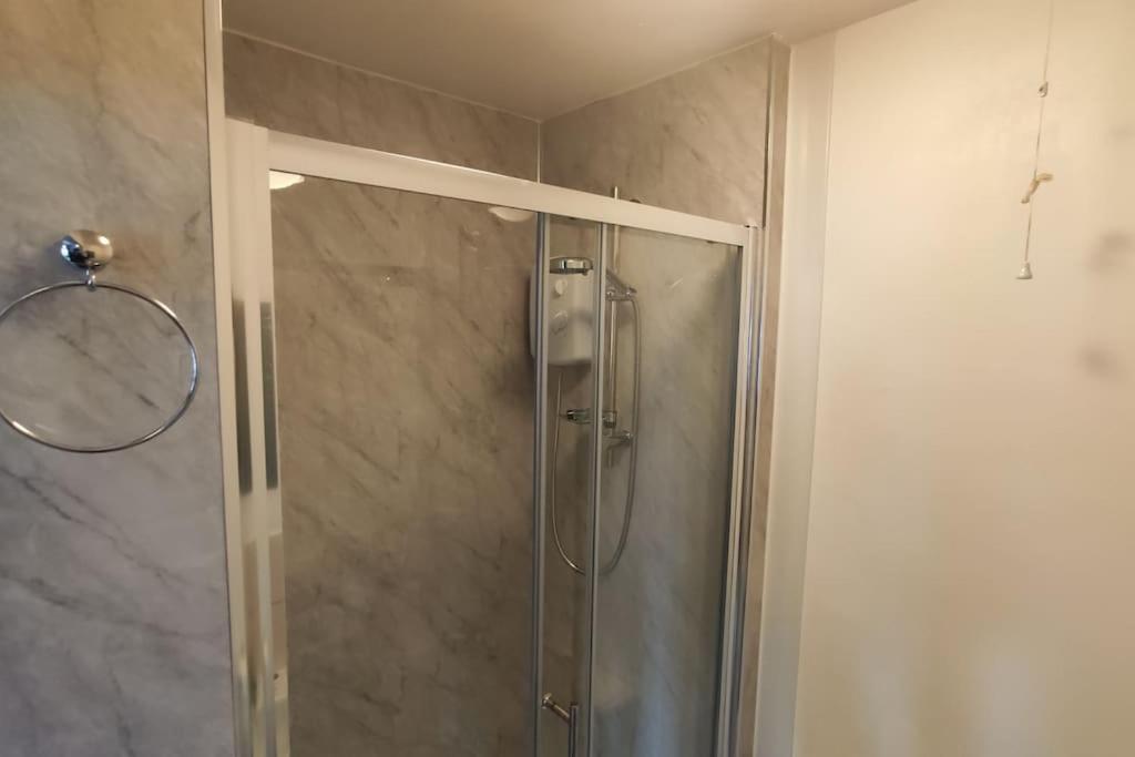 1 Bedroom Studio In A Supurb Area Of Cardiff Exterior photo