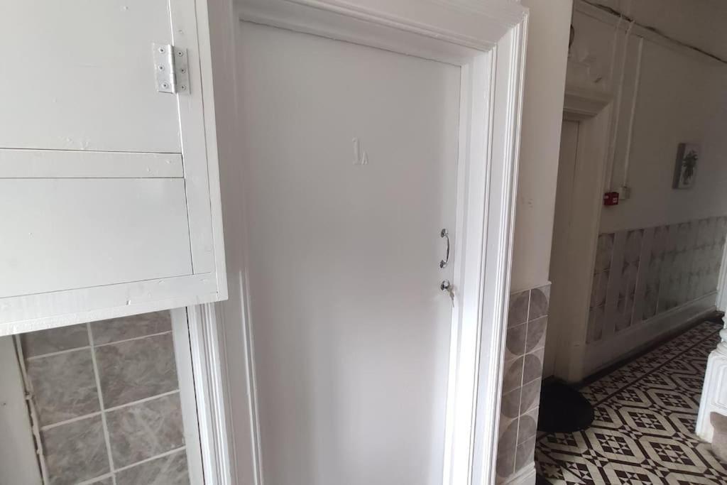 1 Bedroom Studio In A Supurb Area Of Cardiff Exterior photo